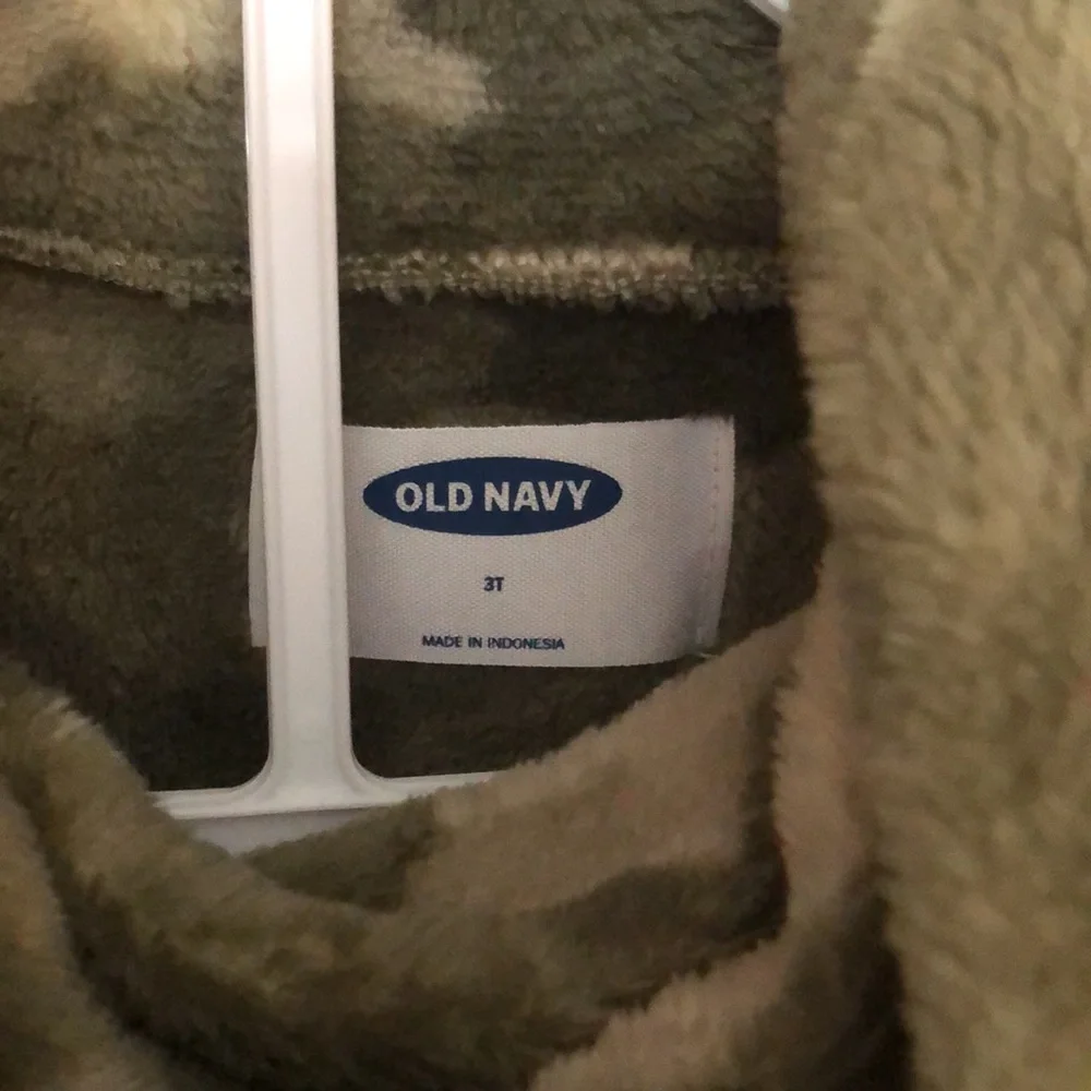 3t Old Navy Camouflage cowl neck very soft fleece pull over sweater